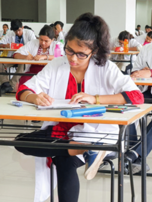 NEET PG 2025: एग्जाम टला, नई तारीख का इंतजार!”